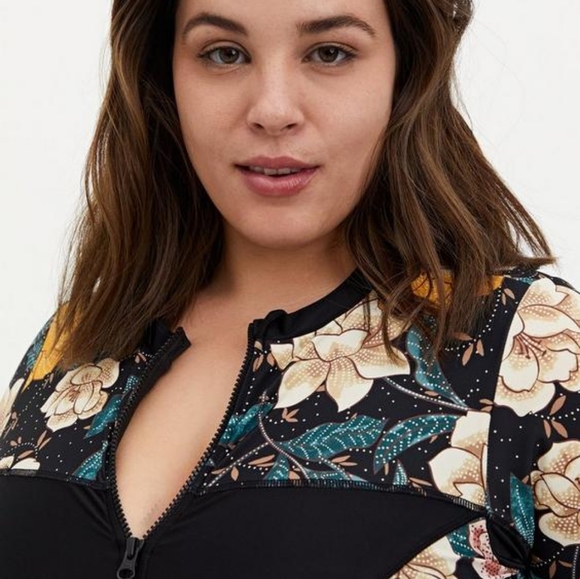 Torrid Active Wireless Long Sleeve Rashguard One Piece Swimsuit - Picture 3 of 5